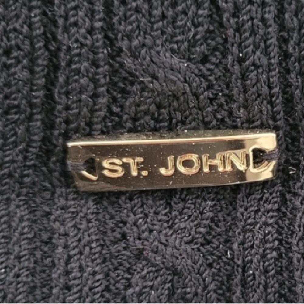 St. John - Santana Knit- Black and Cream Polo style - sweater with Long Sleeves - Picture 4 of 8